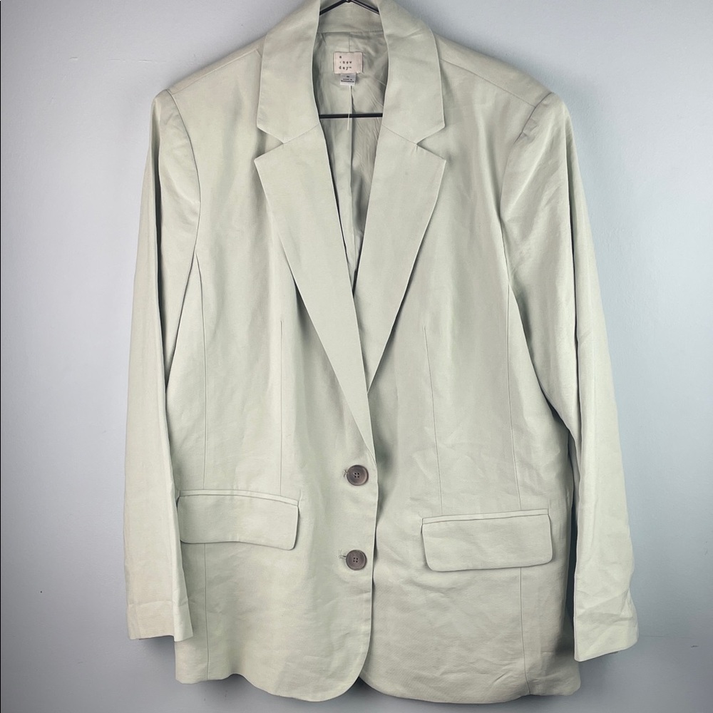 NWOT Oversized Light Sage Blazer Jacket - Women Size M